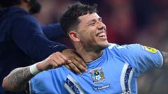 Hamer 'uzun vadeli' anlaşmayla Coventry City'ye yeniden katıldı